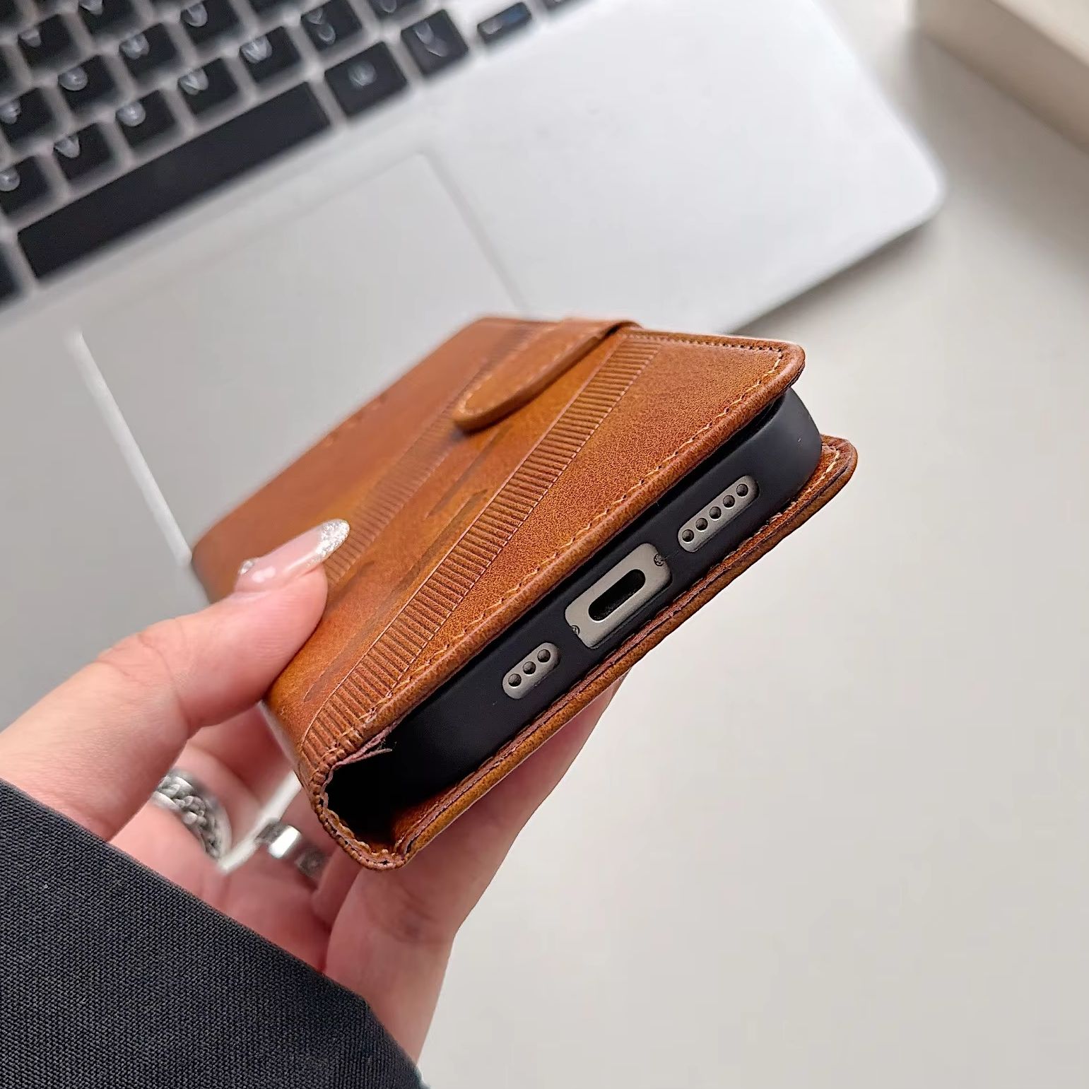 아이폰 17 E 16 15 14 13 12 11 Pro - Leather Card Wallet 리뷰 및 가격
